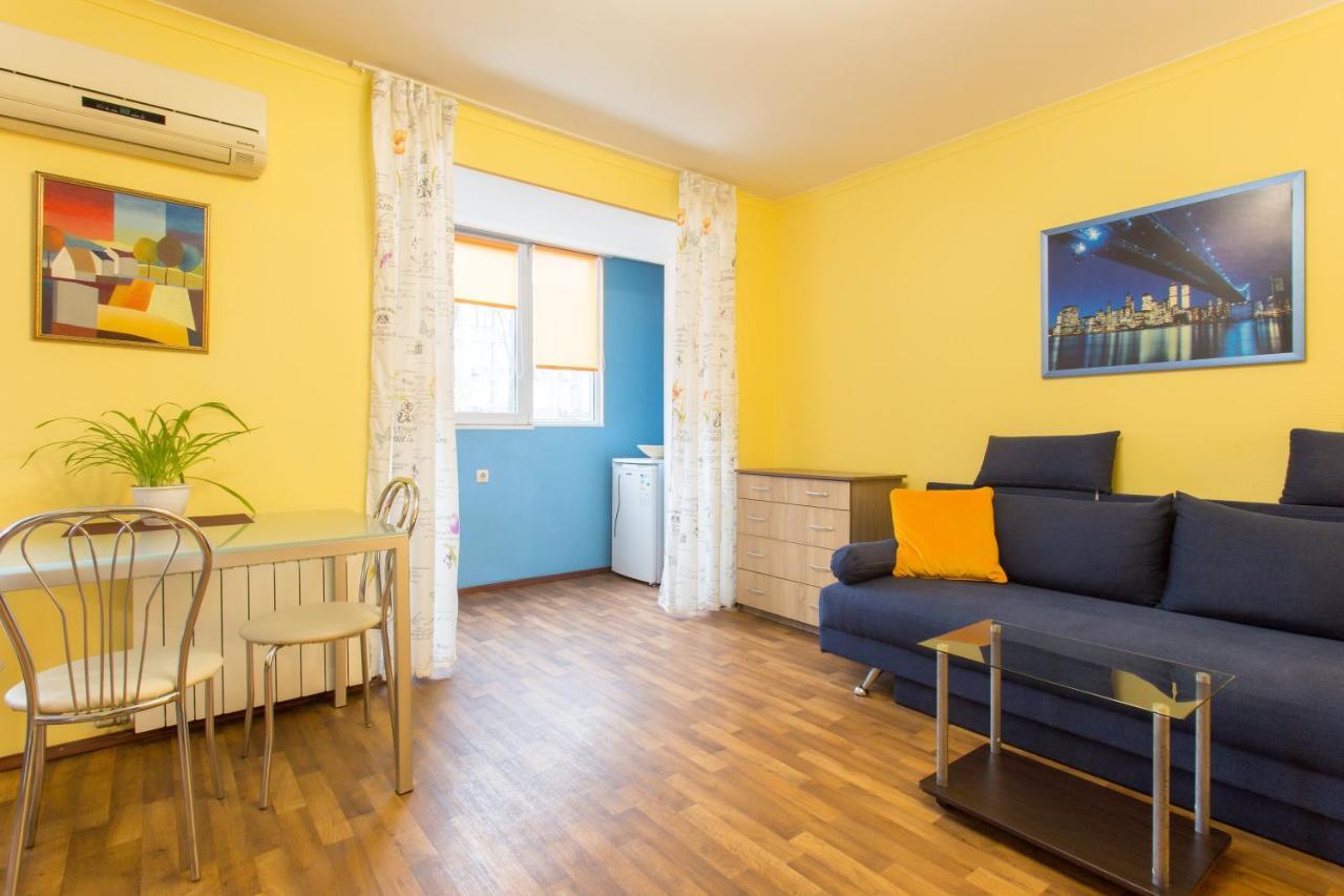 Botanical Garden Area Apartment Kharkiv Exterior photo